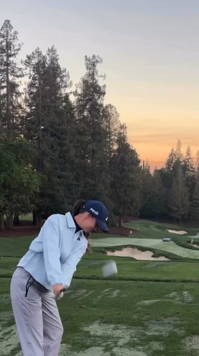 Mesmerizing. 😍 Linn Grant is known for having one of the best golf swings on earth. First watch, you will focus on her club position in the backswing. But I’m kind of blown away by her left arm at top of swing. Its barely passed 90 degrees. Even with driver. Maybe I need to shorten my swing! I know so little about the golf swing lol.