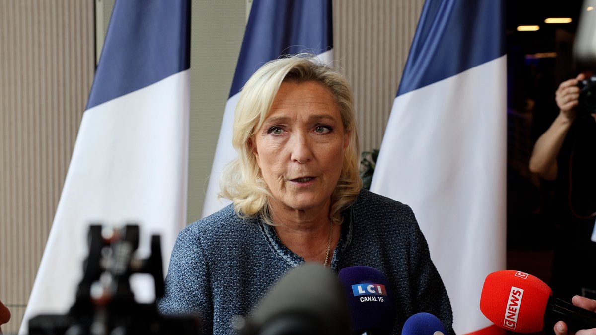 Ce second tour des élections municipales a été une surprise pour nous : nous avons gagné plus de villes que nous n'en espérions. Nous n'avons certes pas gagné à Marseille et à Toulon, mais en se retirant pour nous faire battre, nos adversaires nous ont placés comme seule opposition dans ces villes, avec le risque pour eux que nous l'emportions la prochaine fois.