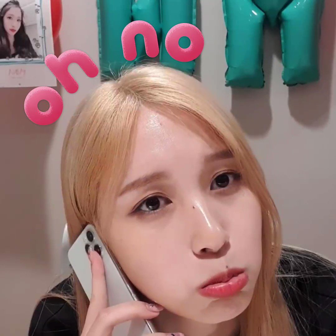 29 years ago today, MINA was born. <3 #미나에게_내리는_컨페티 #ConfettiFallinForMina #HappyMINAday