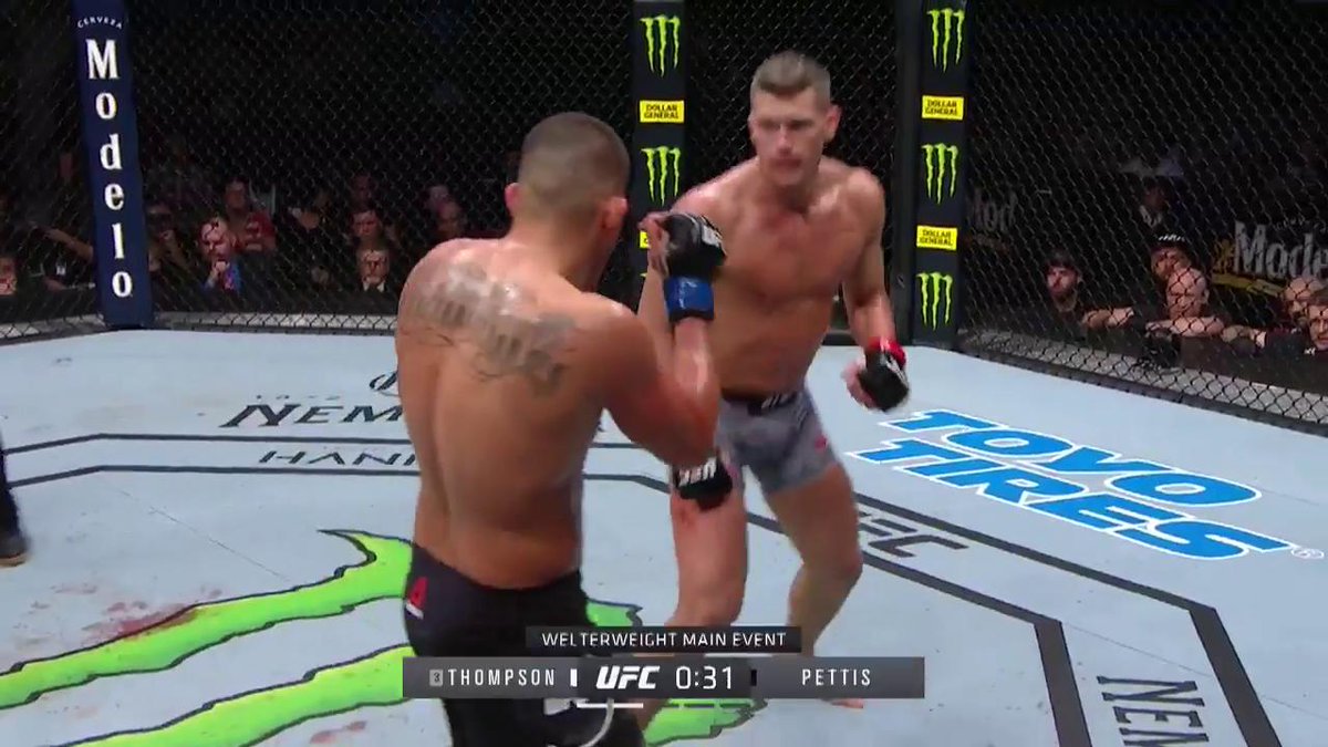 7 years ago, Anthony Pettis superman punched Wonderboy 🦸