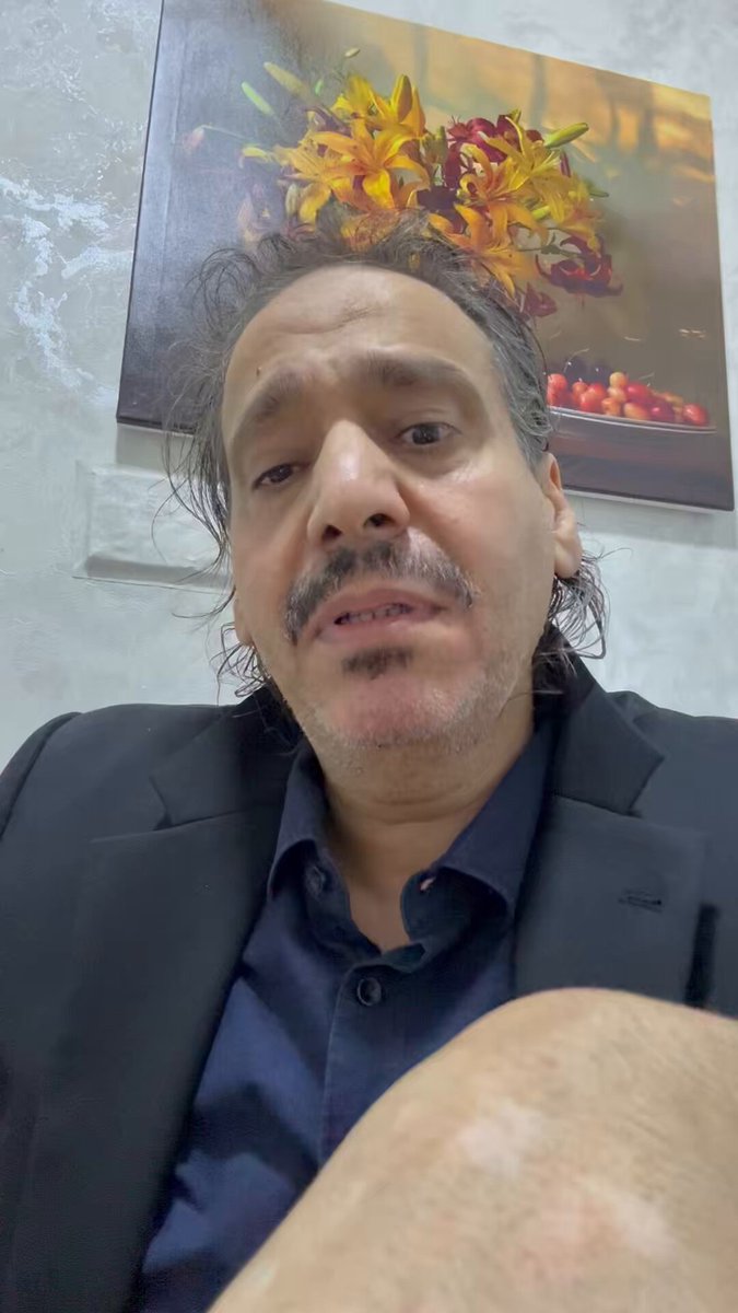 إلى سمو الأمير الشيخ تميم بن حمد ال ثاني والشعب القطري الكريم بجميع طوائفه ماني معزيك في دمعة حزن طاحت لكن بعزيك في رؤوس ٍ لها قيمة الله يفرج على الدكتور هزاع ال بو شريدة وكل مظلوم