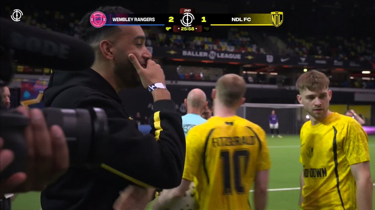 Ian Wright had to play peacekeeper as things got heated between Wembley Rangers and NDL FC 😳