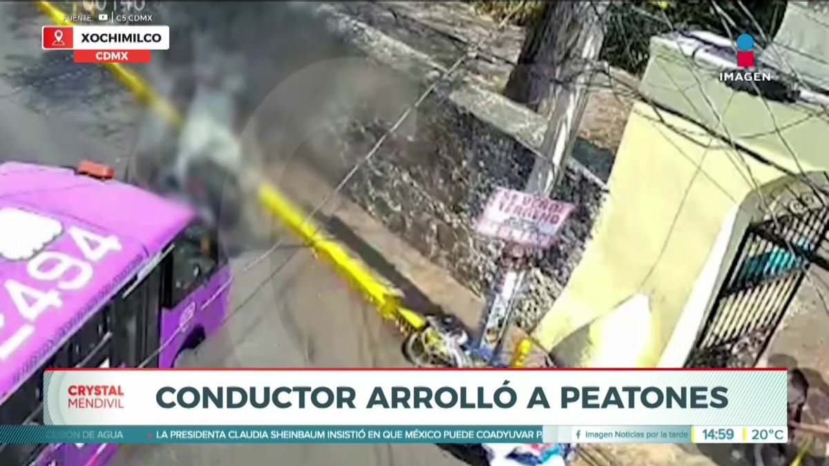 Auto arrolla a ciclista y a varios peatones en #Xochimilco, #CDMX. #NoticiasImagen #YoTeVeo #ImagenNoticias con Crystal Mendivil Imagen Crystal