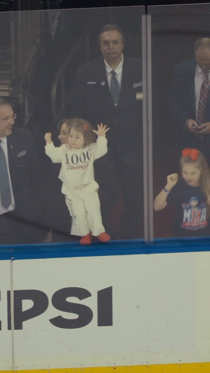 Mika Zibanejad's daughter, Ella, is very excited for her dad's 1,000th game tonight! 🥹