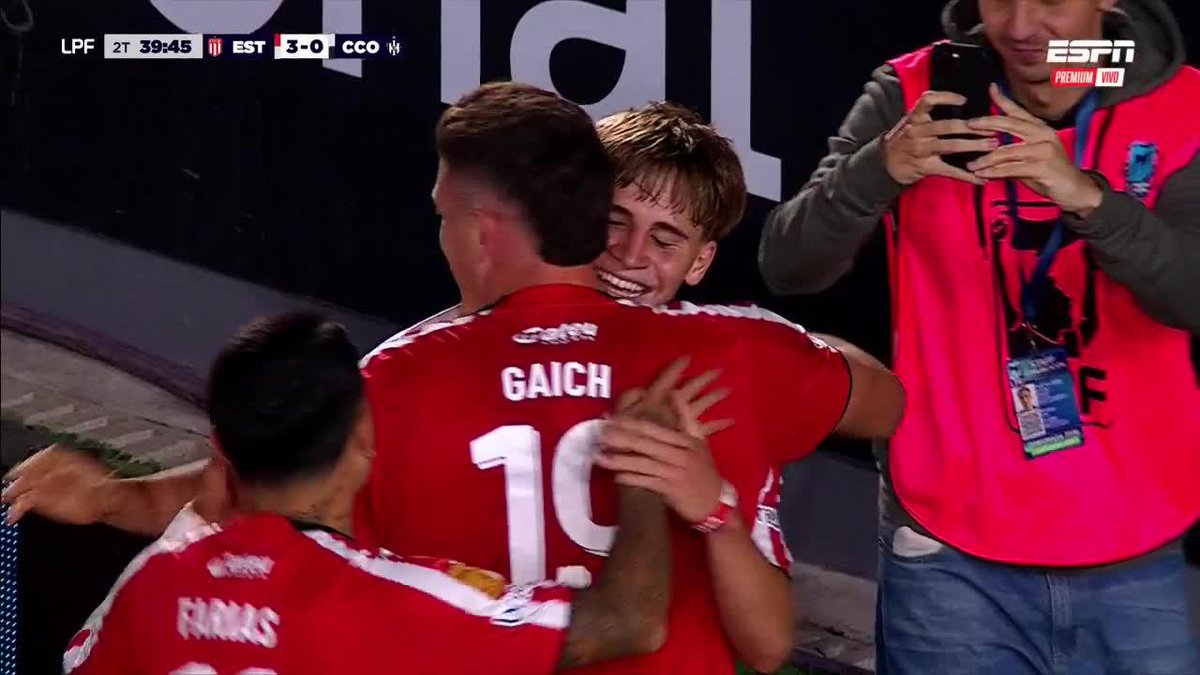 ⚽️⚽️ POR ALGO LE DICEN EL GENOCIDA DEL GOL: SELLA SU DOBLETE ADOLFO GAICH. Carrillo dice el Negro Bulos che, había salido hace como media hora.