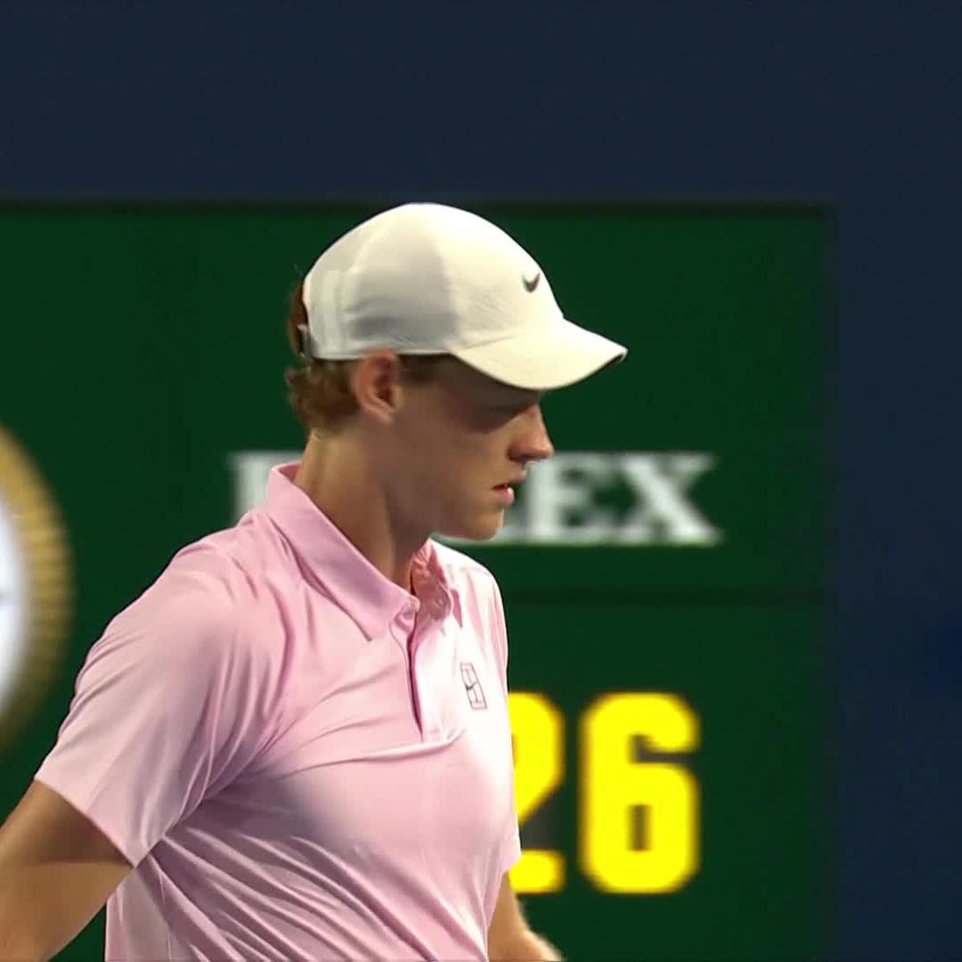 The moment Jannik Sinner broke Novak Djokovic’s record for the most consecutive sets won in Masters 1000 events by a man. 25 in a row. Unbelievable. 🇮🇹🦊