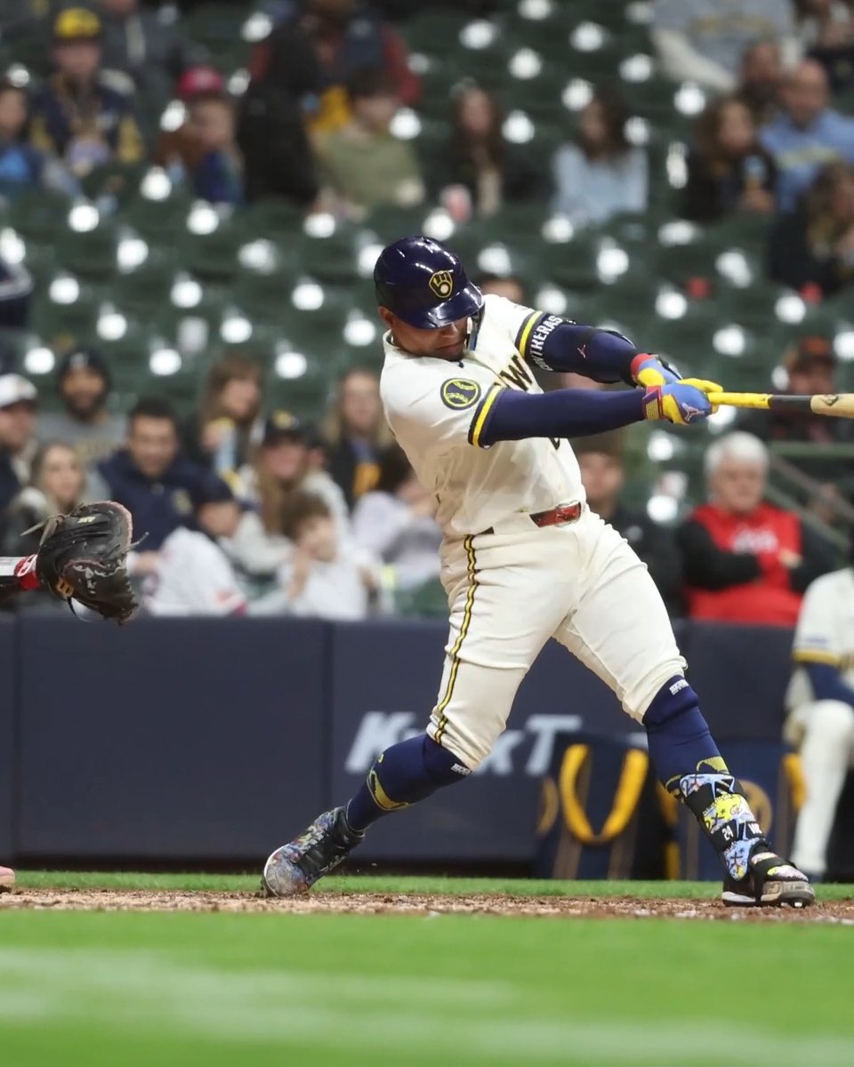 William Contreras se volvió a ir para la Calle 💥☄️🧨💣 Lleva 3HR en los últimos 3 juegos del ST desde que llegó del clásico donde no pude dar de hit ❇️20-Mar 🆚 Dbacks ❇️21-Mar 🆚 Padres ❇️23-Mar 🆚 Reds
