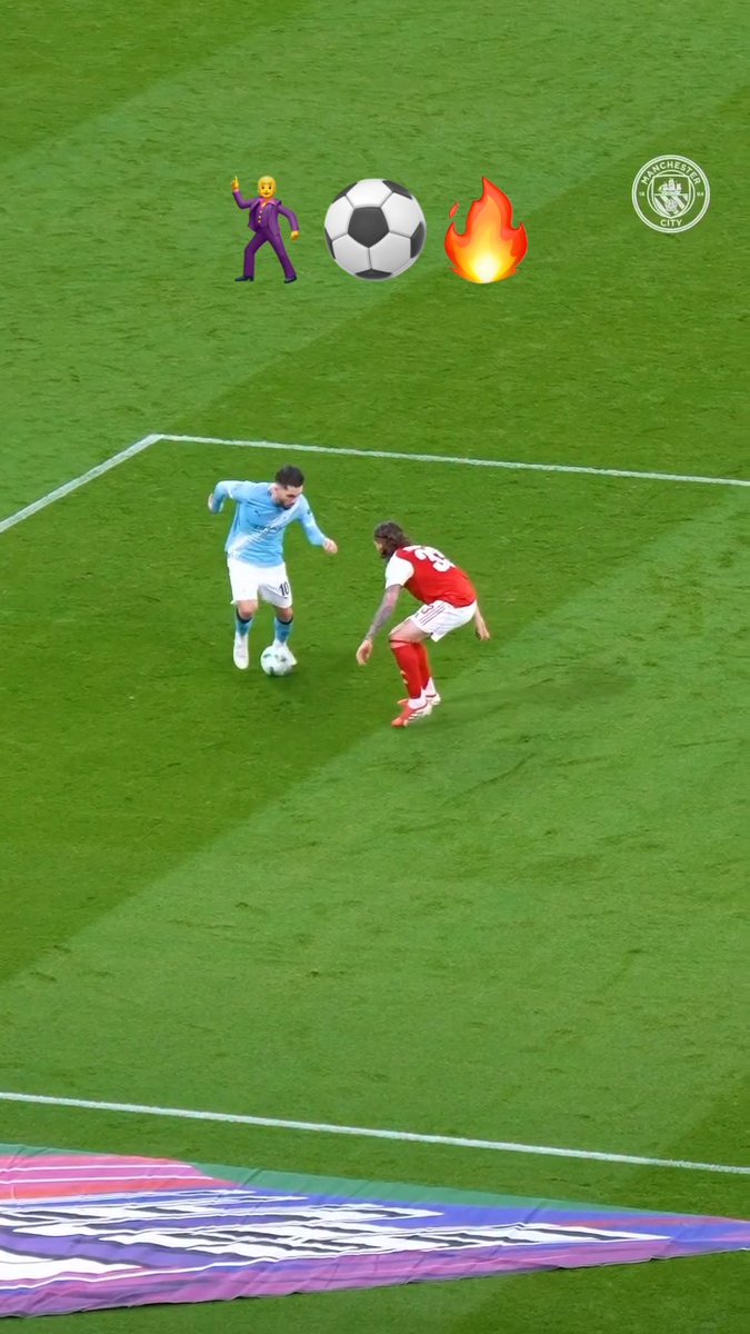 Cherki puso a bailar a la defensiva Gunner.🕺⚽️🔥 (Vía @mancity/IG)