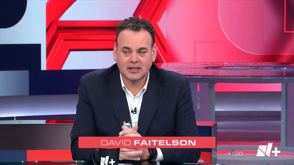 “Es un foco rojo importante (que Carlos Alcaraz se diga cansado) porque no es cualquier atleta; es el tenista más dominante de la época junto con el italiano Sinner”: David Faitelson en #TGD | Escúchalo también en todas las plataformas de audio #Podcast