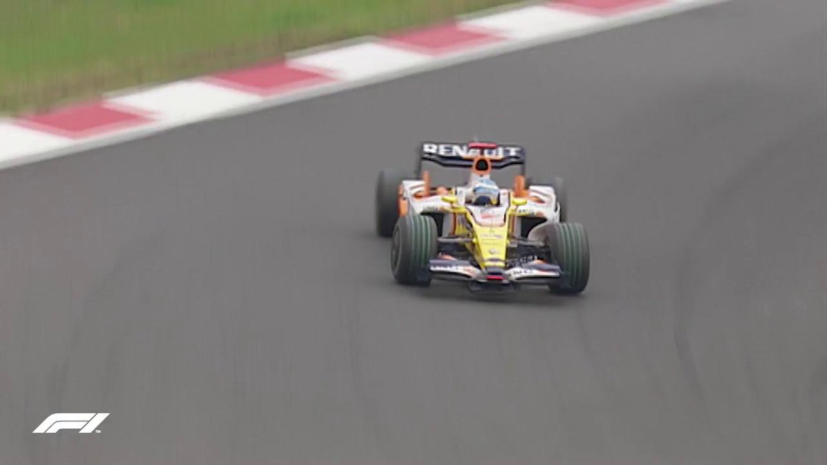 En Japón 2008 Alonso cosechó una de sus victorias más infravaloradas. Con una buena salida escaló de la P4 a la P2, y después de las primeras paradas lideró la carrera por delante de Kubica. Esta victoria en Fuji fue su segunda y última de esa temporada.