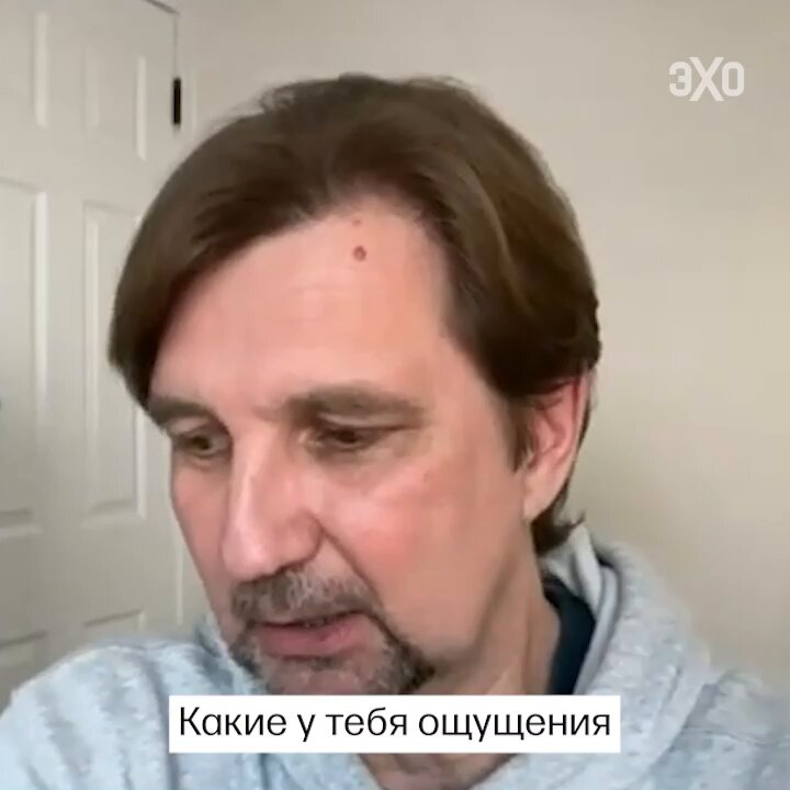 Музыкант Андрей Макаревич рассказал, что думает о современной России Он заявил, что не интересуется происходящим в стране, поскольку уехал из нее и не собирается возвращаться. «Я уверен, что те, кто там сегодня живет, будут расхлебывать то, что они сами заварили», — считает артист. Он добавил, что шанс на хорошее будущее был во время президентства Михаила Горбачева, но «КГБшники опять тихонечко выползли». Видео: Stanislav Kucher / YouTube