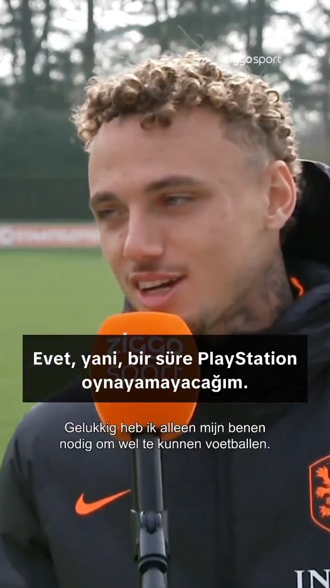 Noa Lang: "Sağlak olduğum için bir süre PlayStation oynayamıyorum ama geçecek 😅 Bir de tuvalette de önemli bir detay."