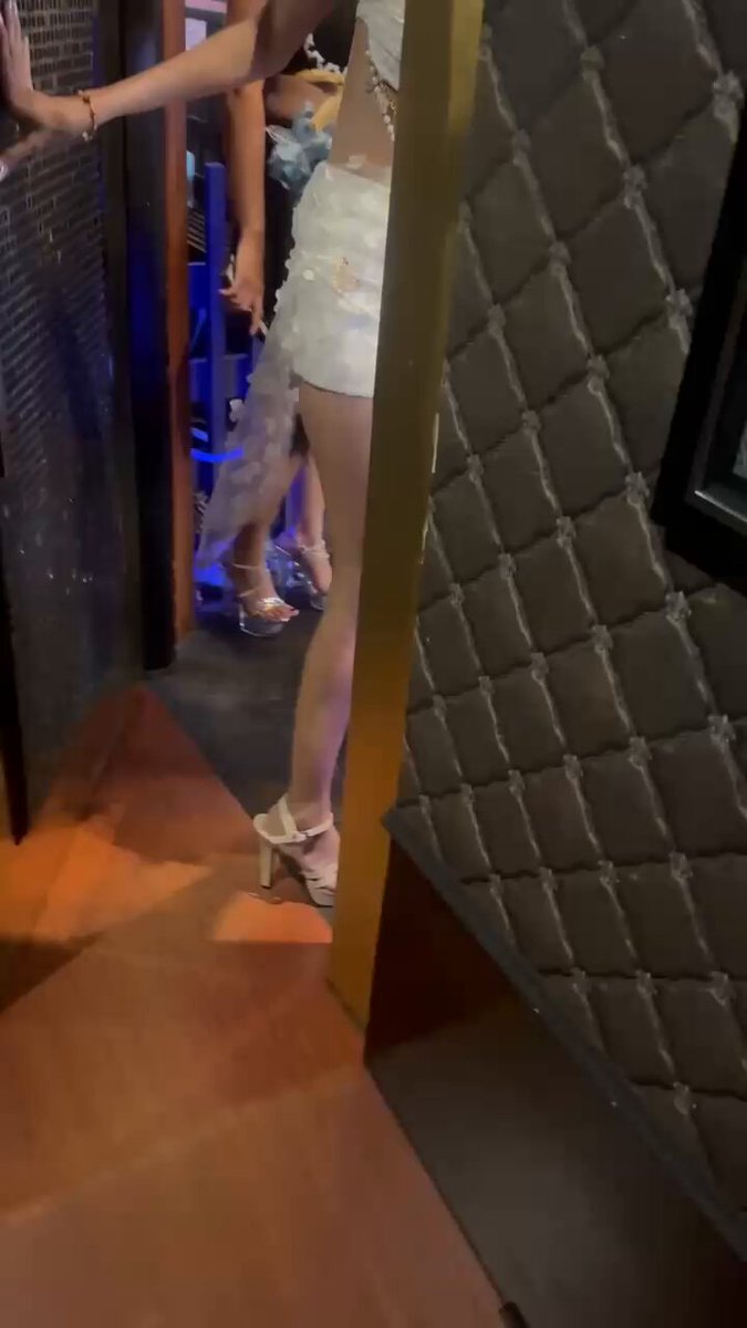 🇹🇭sukhumvit26 日本式カラオケ店 karaoke 🎤ClubCanCan 3月26.27日 現店舗での最後キャスト誕生日イベント 👙ビキニでーす ご来店をお待ちしております🙏 4月から🆕cancanスクンビット 37(39)へ移転 🔔移転迄のプロモーション 通常メンバー60分800Bを600B 飲放60分1,000Bを800B