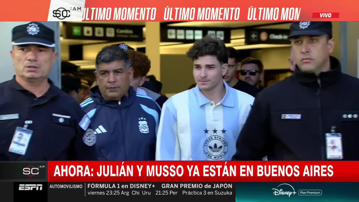 llegó julián el príncipe de argentina y encima vistiendo los colores de la bandera CINE