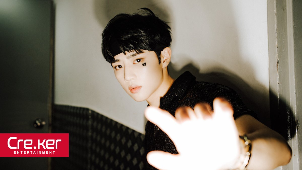 -star SALAH SATU BEST ERA THE BOYZ 🔥 Shine shine, The stealer, Insanity, Checkmate : LAGU GANTENG 😎 Whiplash : Lagu lucu, ceria, energik bikin semangat. Make or Break : Lagu minta kepastian 🥰