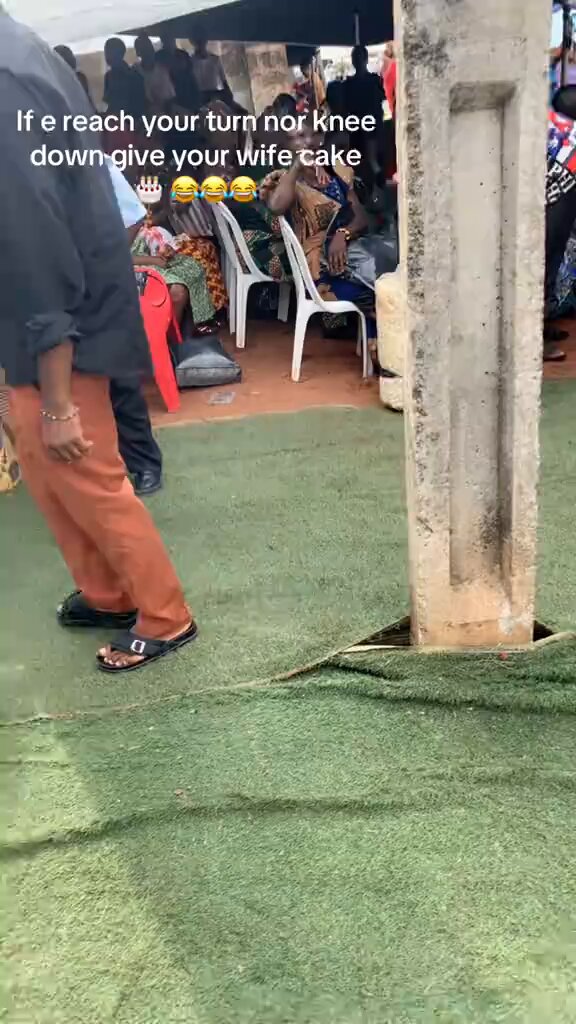 See the moment the groom knelt down to give his wife food on wedding day and the m and everyone had to correct him that he’s a traditional man and he should never kneel for a woman