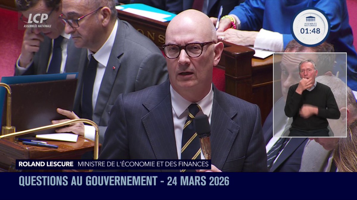 "Vous racontez une fois de plus n'importe quoi", lance Roland Lescure à l'adresse du Rassemblement national. "Vous évoquez des stocks qui partiraient à l'étranger alors qu'aucun baril ne quitte la France !" #QAG #DirectAN