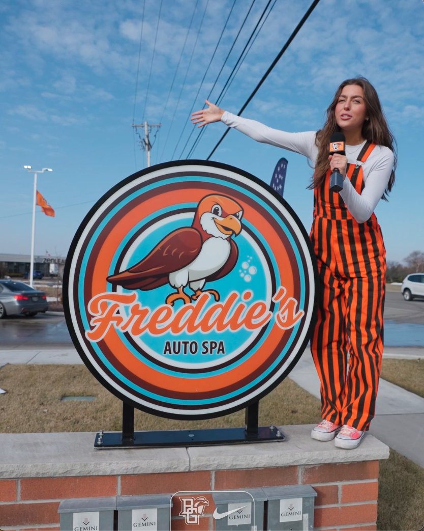 We stopped by Freddie's Auto Spa in Bowling Green with a challenge - can you guess the 2026 opponent by the clue? The suds were flying and so were the guesses ... let's Roll Along 🫧🎙️