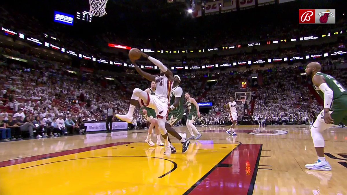 O cenário ideal seria ser apenas um deslocamento da patela Mas infelizmente o caso do Moody parece ser deslocamento da patela decorrente de ruptura patelar É uma lesão rara na NBA O caso mais recente foi do Victor Oladipo em 2023 O mecanismo é o mesmo