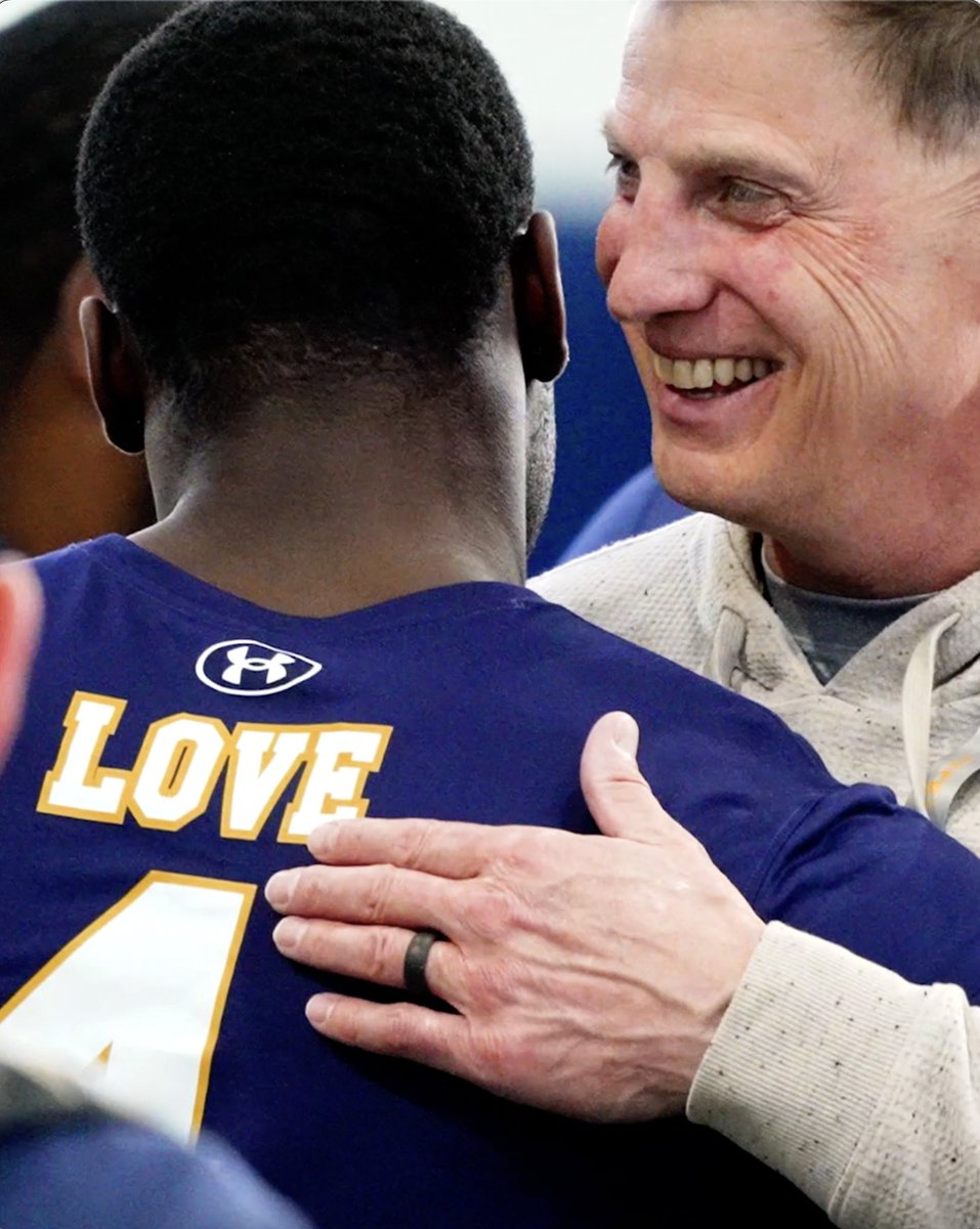 Saints OC Doug Nussmeier chatting with RB Jeremiyah Love at Notre Dame Football Pro Day 🤝