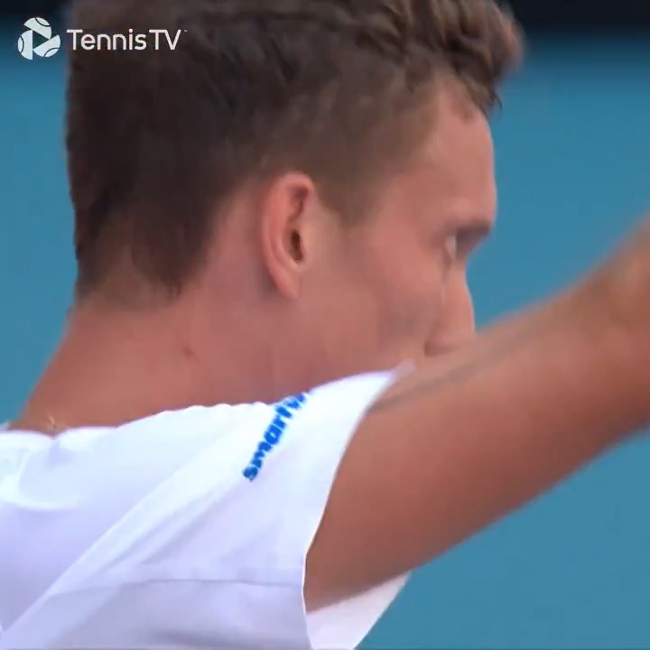 Jiri's in the clear 🤩 First #MiamiOpen quarter-final for Jiří Lehečka, who defeats Fritz 6-4 6-7 6-2.