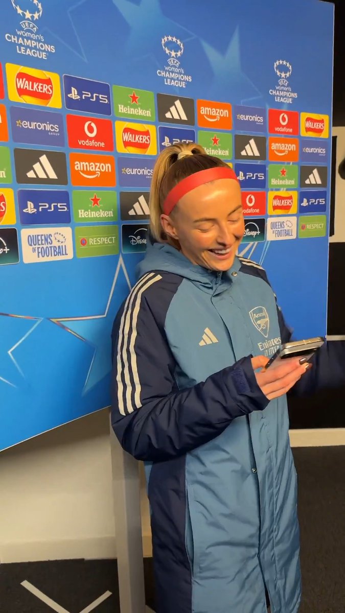 "Beth celebrated more than me!” ❤️ Chloe reacts to her long-distance strike 😍