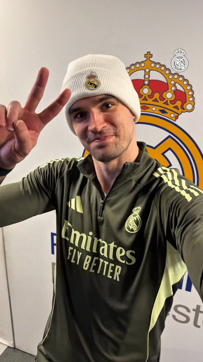 ✌ Mario Hezonja: "Muy buena victoria para nosotros hoy... Jueves a tope contra Efes. ¡Hala Madrid!".