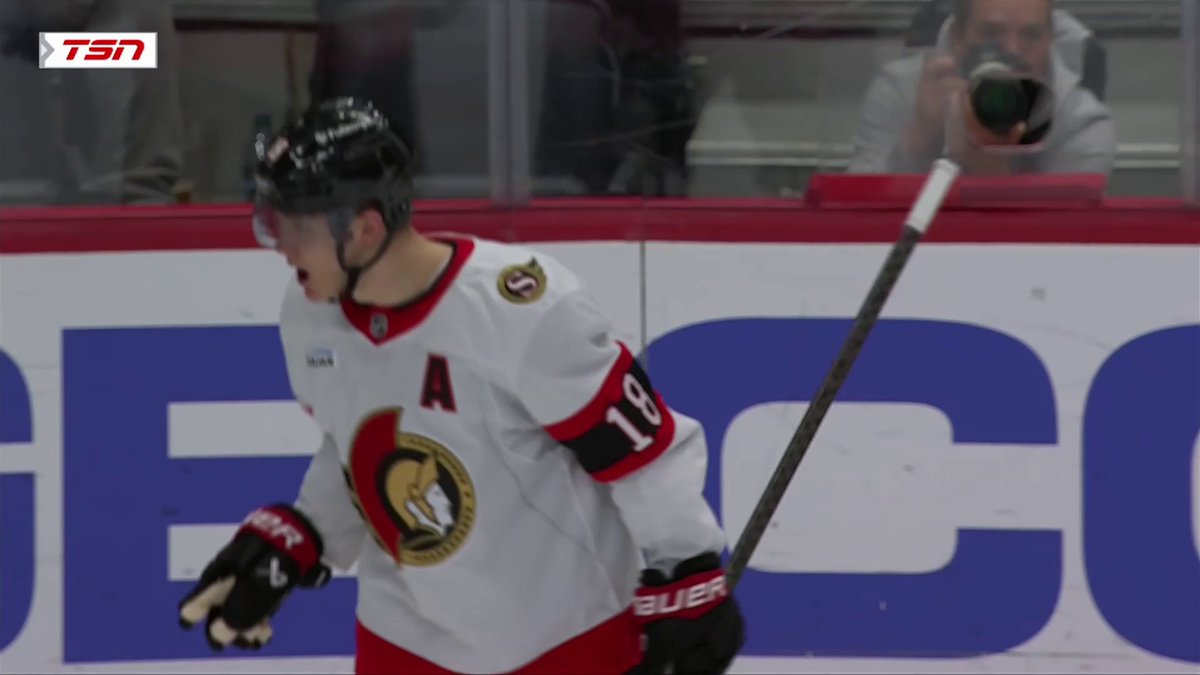 CARTER YAKEMCHUK HAS HIS FIRST NHL POINT 🙌 What a great pass for his first 🍎 in the League!