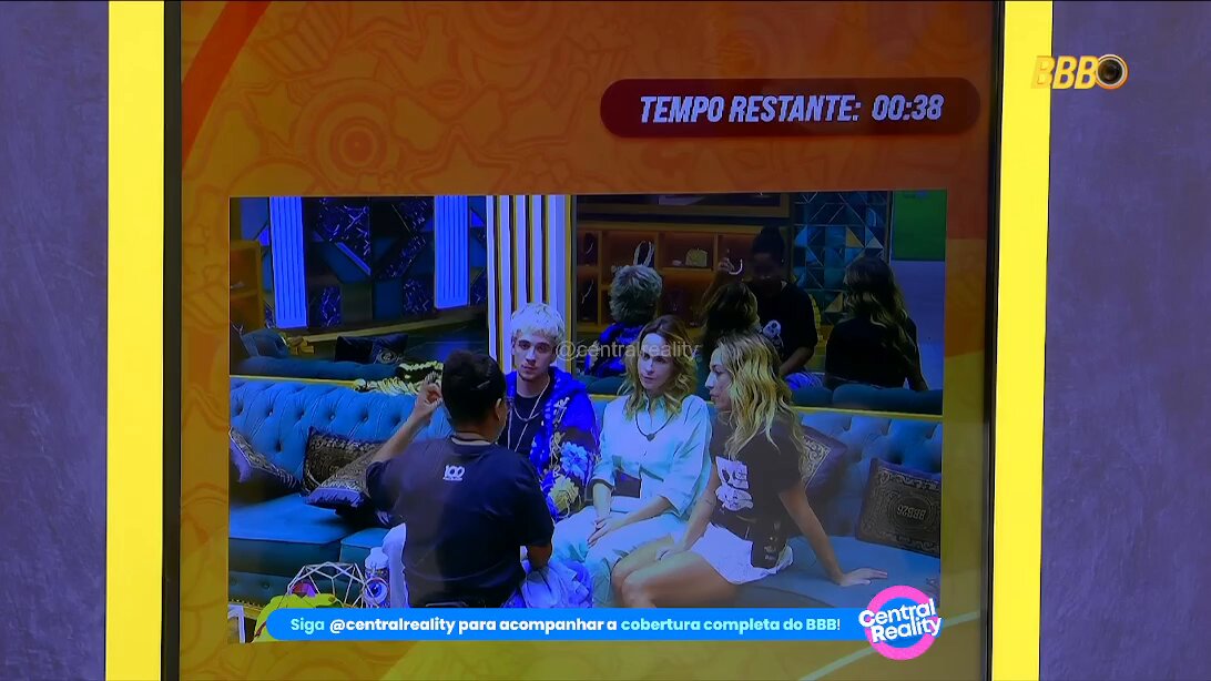 🔥Cowboy ouve Milena na Central do Líder dizendo que quer falar com a psicóloga: "Ela tá colocando em dúvida se ela teve a crise ou não." #BBB26