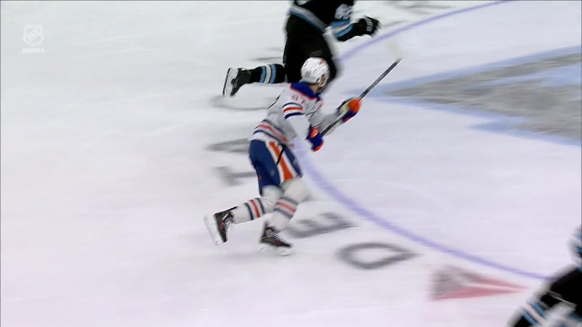 MCDAVID OFF THE BOUNCE 🔥