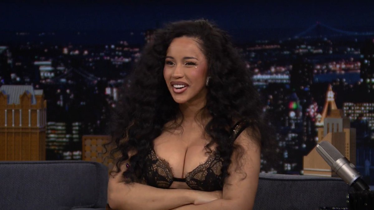 .Cardi B’s advice to herself 13 years ago: Don’t argue with people on Twitter 😭 #FallonTonight