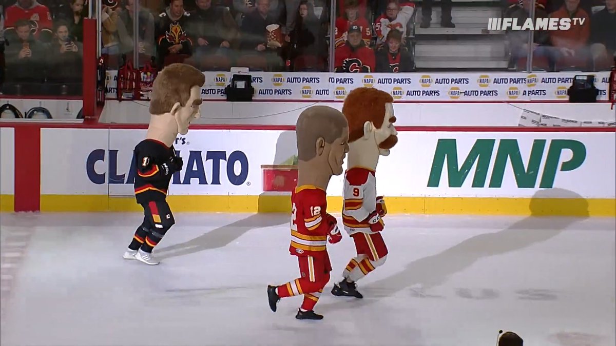 A faceoff of the captains with Backs, Iggy and Lanny battling out in the Silvertip Captains Race 👀