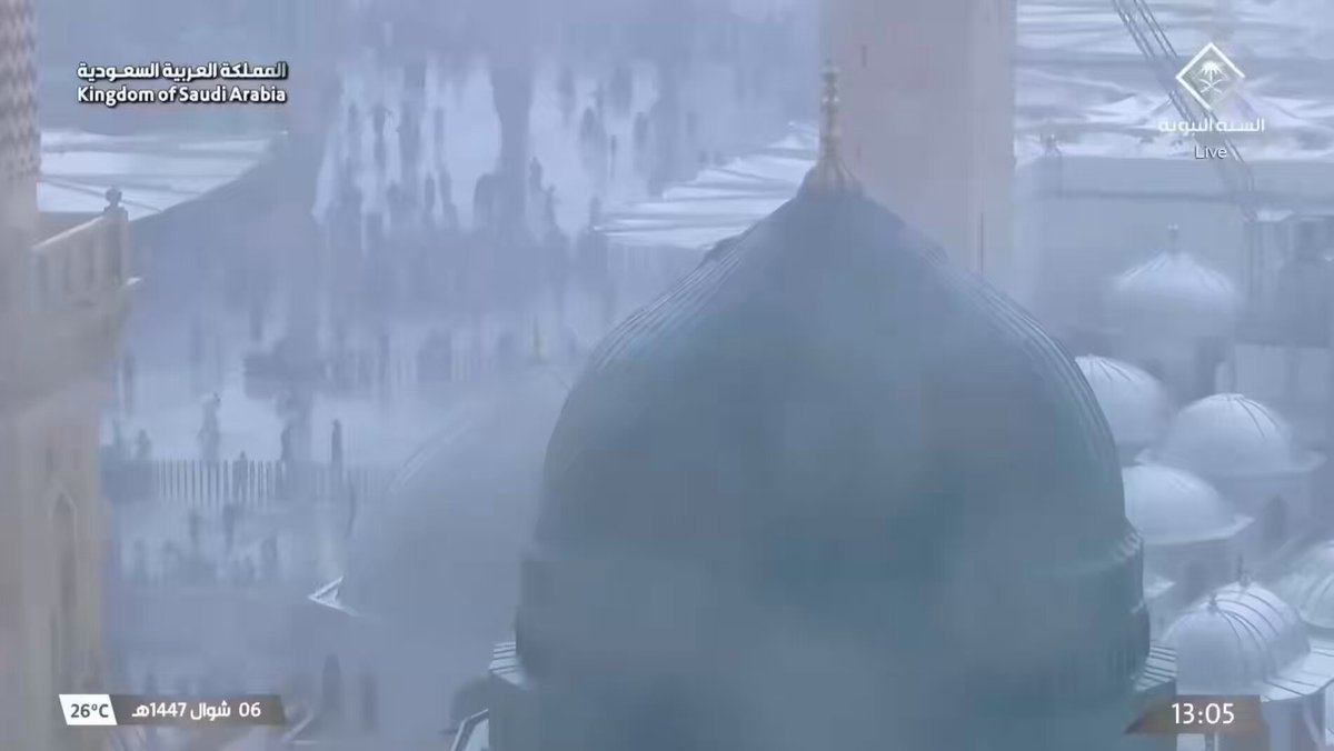 La pluie aujourd’hui à Médine subhanAllah regardez comment la caméra tremble