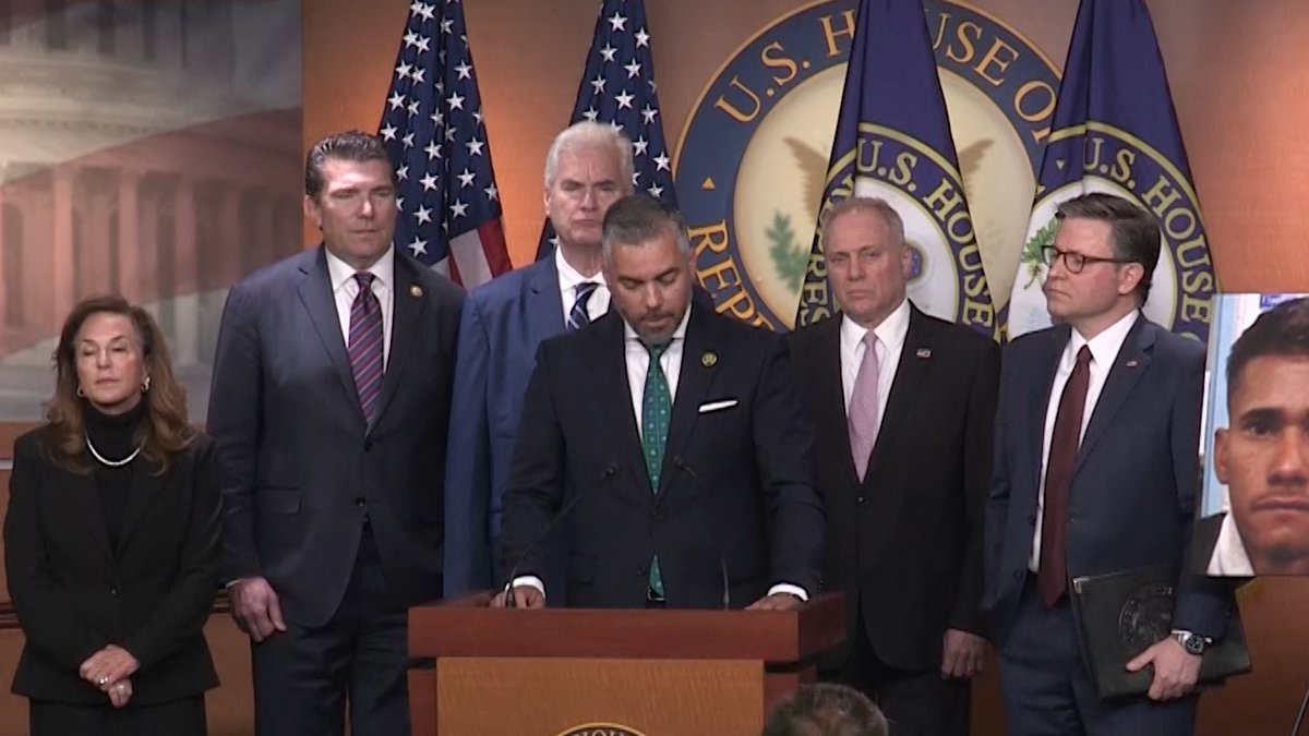 Appropriator Congressman Juan Ciscomani helped negotiate a bipartisan DHS bill, until Democrats walked away for political games. Even during the 2nd-longest shutdown in HISTORY, Dems prioritize CHAOS over our security. END THE DEMOCRAT SHUTDOWN, NOW!