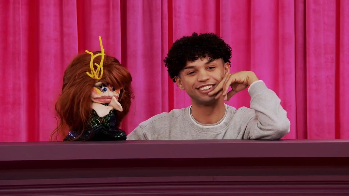 Tough crowd 😅 Sneak a peek at this week's #DragRace! 👉