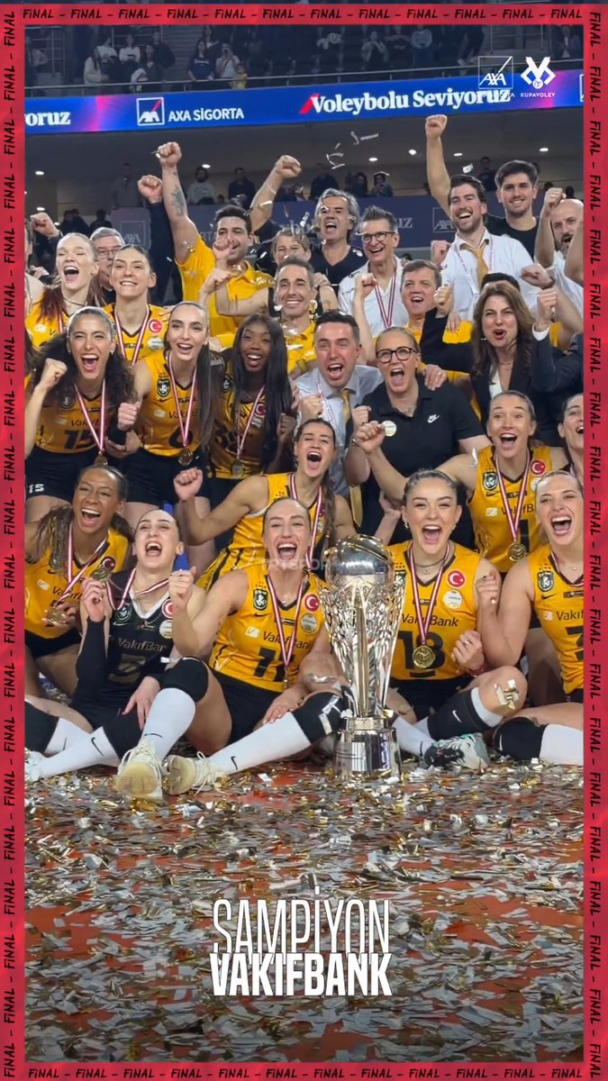 🟡 Vakıfbank'ın Şampiyonluk Pozu