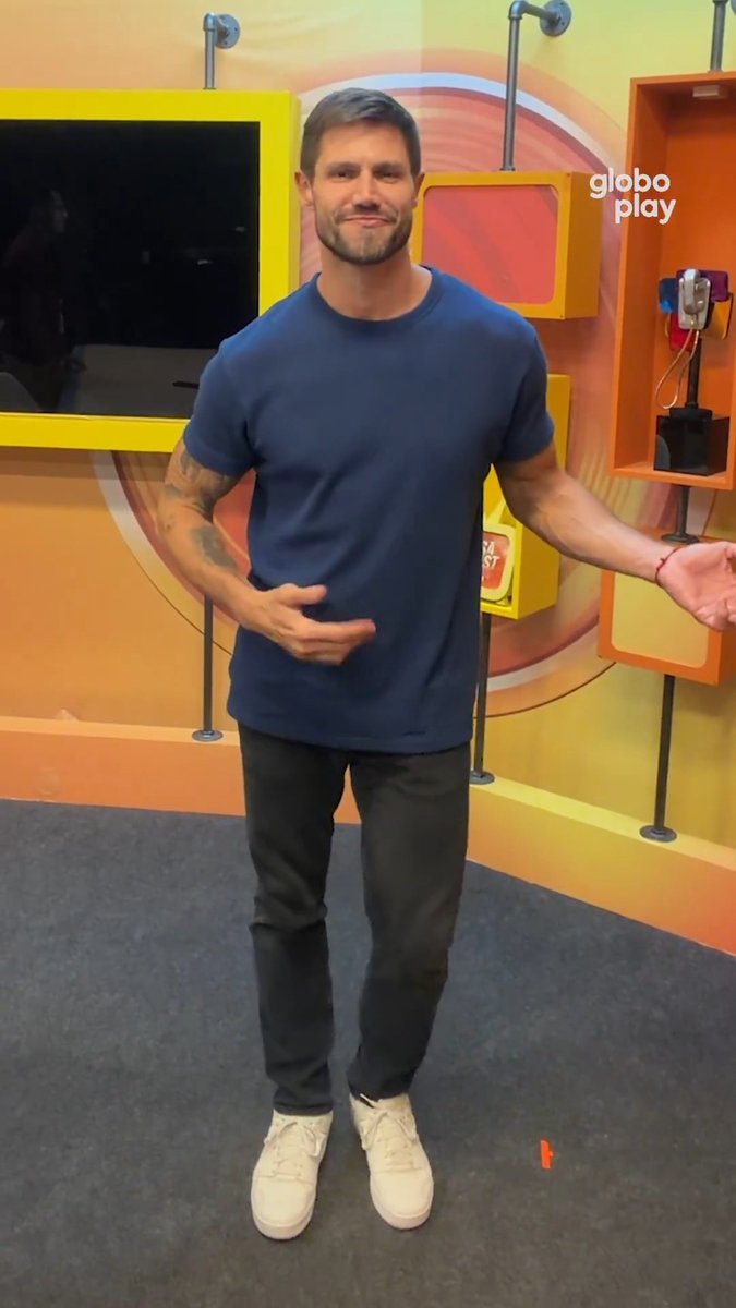 GENTE? Jonas, do #BBB26, dançando “Manchild” de Sabrina Carpenter.