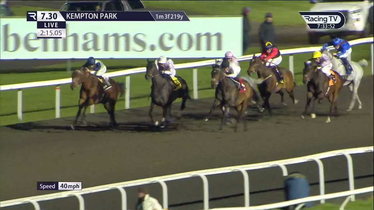 Still unbeaten! Racing's biggest star, Constitution Hill, makes it 2-2 on the Flat in front of a bumper crowd! Virgin Bet | Nicky Henderson
