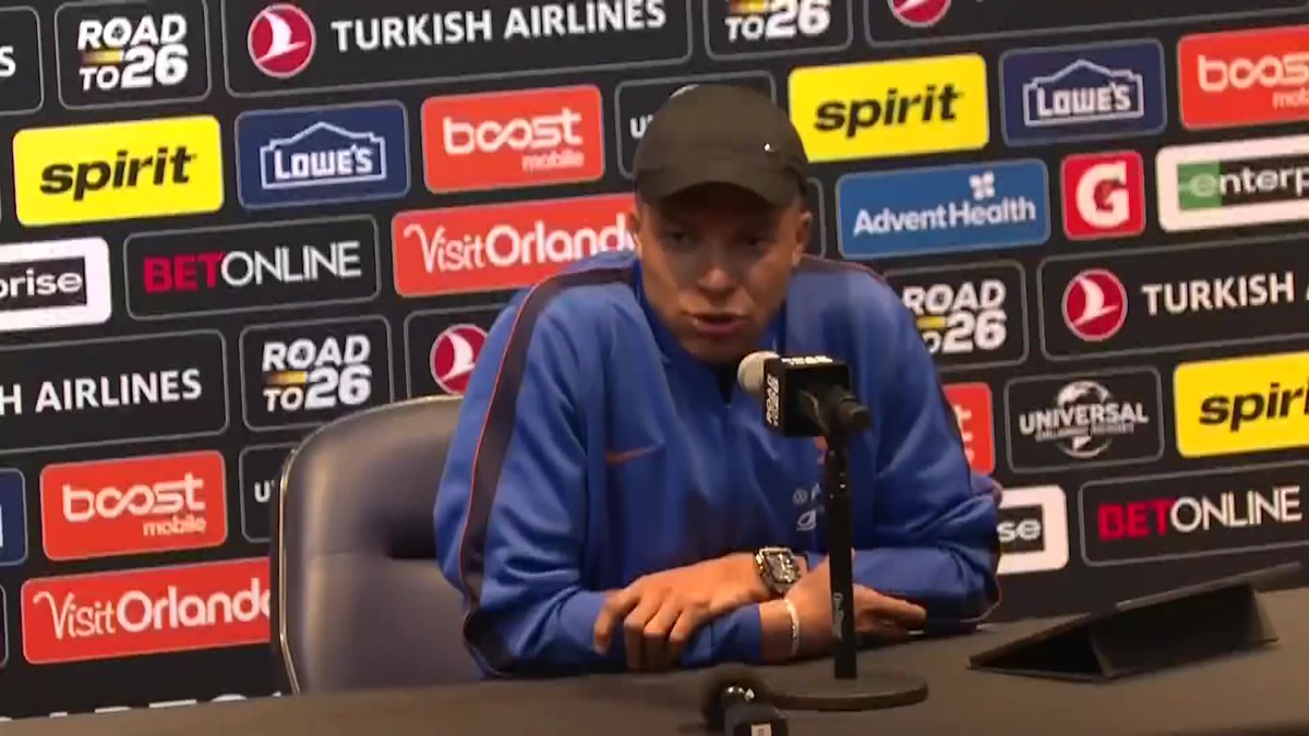 💬 Kylian Mbappé questionné sur le système à 4 joueurs offensifs et le rôle de Michael Olise en équipe de France
