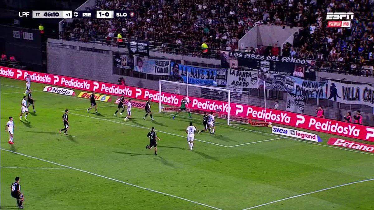 Por favor, San Lorenzo. Hagan el gol, hermano.