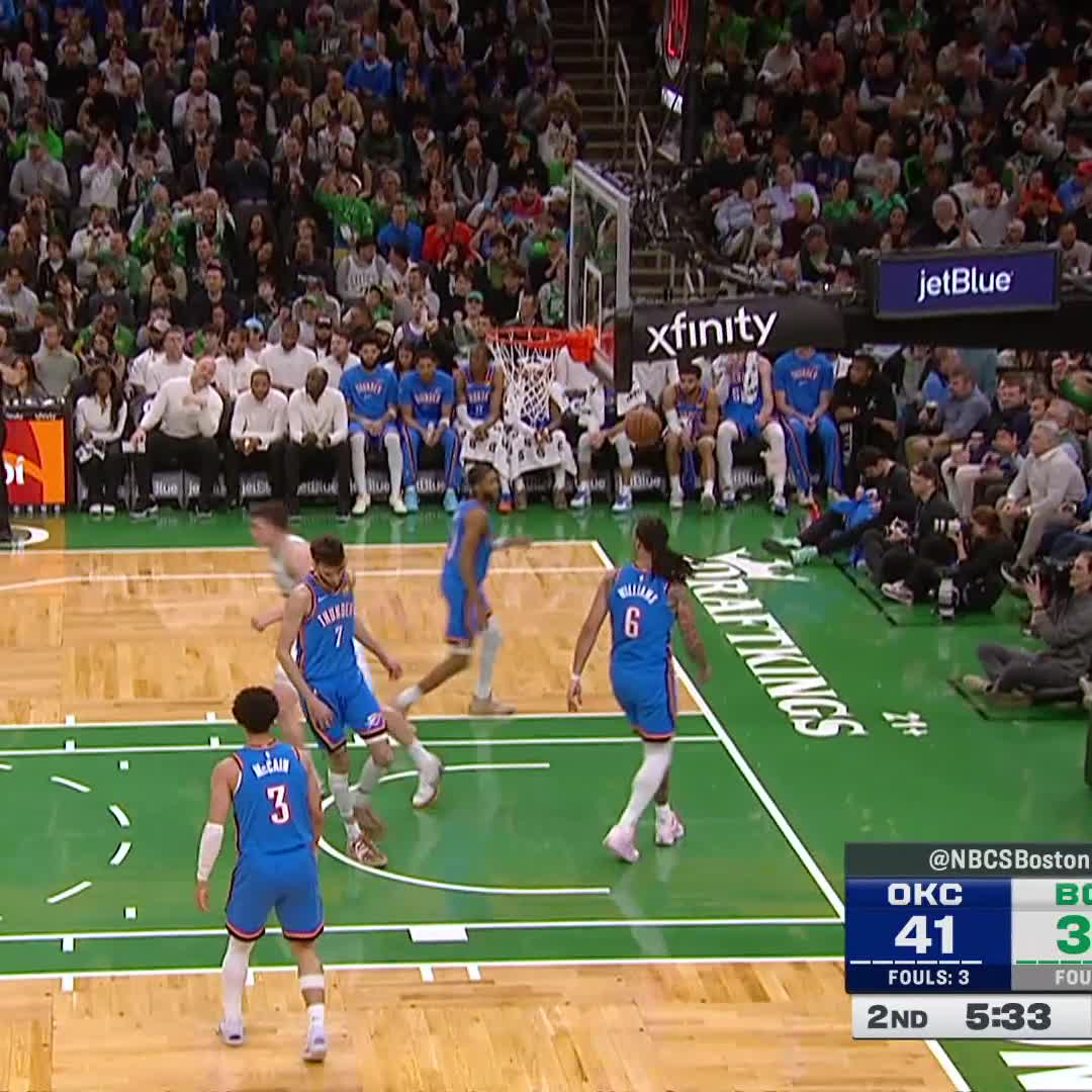 This play from The Jays 🤌
