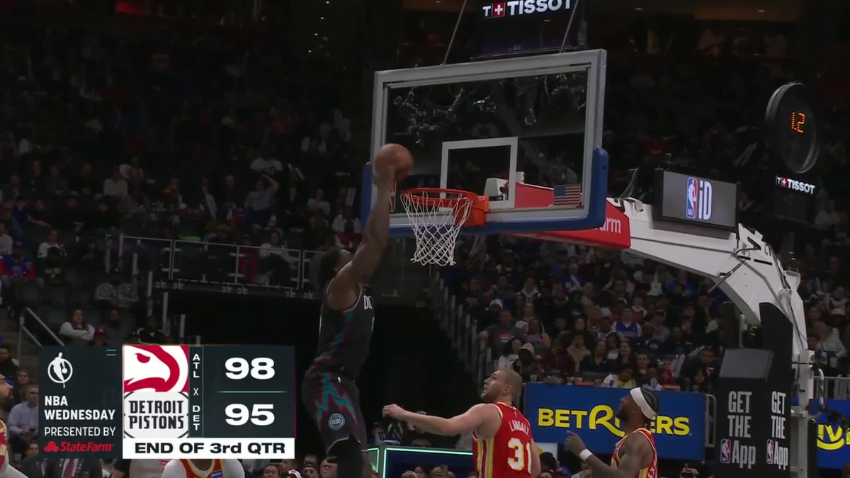 Pistons have turned a 21-point Hawks lead into a 3-point game heading into the 4th quarter 👀 ESPN, ESPN App 🍿