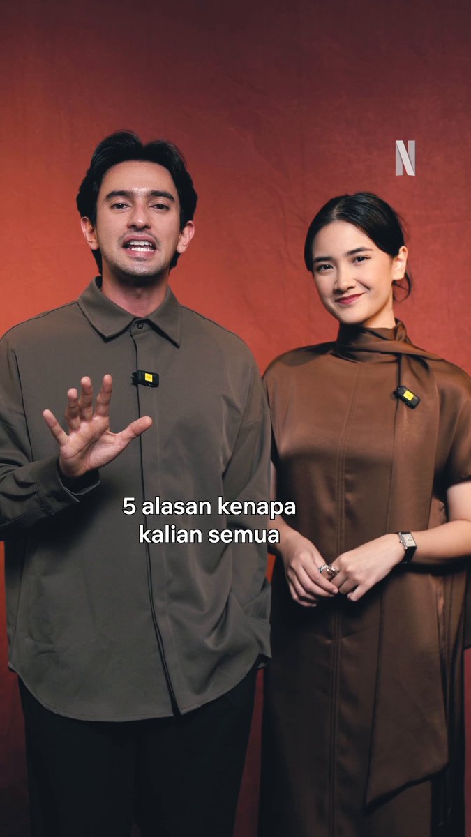 Abis liat ini, jangan lupa buat tonton langsung Omar Daniel &amp; Nadya Arina di Hati Suhita Series yang udah tayang di Netflix!