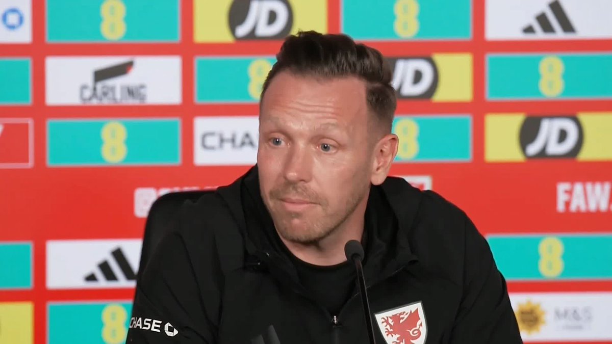 "We're going all out!" Wales head coach Craig Bellamy promises supporters that the team will be going full throttle against Bosnia and Herzegovina 🏴