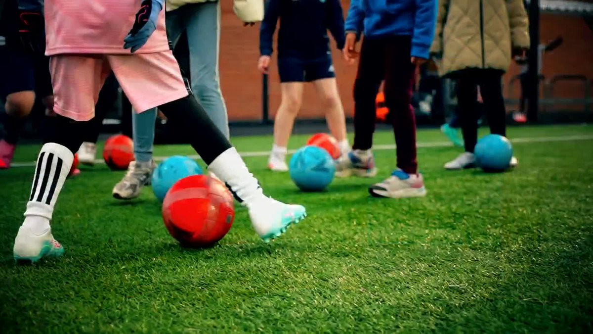 ๐ "What do you think the score will be?" Here's what happened when Glasgow City's Amy Muir and Rangers' Nicola Docherty faced some tough questions from North Kelvin Girls, ahead of Sunday's Sky Sports Cup final, live from 2.30pm ๐บ