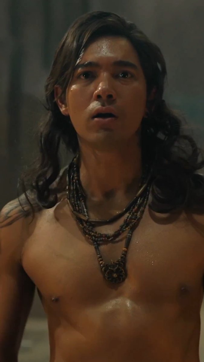 Movie: นาคี ๓ ครุฑานาคี Cast: ณฐพร เตมีย์รักษ์, ภูภูมิ พงษ์ภานุภาค, หัสวีร์ ภัคพงษ์ไพศาล, กัญญาวีร์ สองเมือง, พงศกร เมตตาริกานนท์ Genre: Romantic Fantasy Director: พงษ์พัฒน์ วชิรบรรจง Logline : ท่ามกลางศึกสงครามระหว่าง “ครุฑ” และ “พญานาค” คำสาปที่ทำให้ทั้งสองเผ่าพันธุ์ห้ำหั่นกันไม่รู้จบ ความรักต้องห้ามท่ามกลางไฟสงคราม เมื่อหนึ่งนับถือครุฑ และหนึ่งบูชาพญานาค พวกเขาจึงต้องเลือกระหว่างหน้าที่ต่อเผ่าพันธุ์ หรือต้องร่วมมือกันเพื่อหยุดสงครามที่พร้อมจะเผาผลาญทุกสิ่ง . #นาคี3 #ครุฑานาคี #แต้วณฐพร #เคนภูภูมิ #เข้มหัสวีร์ #ต้าเหนิงกัญญาวีร์ #เต้ยพงศกร #MonoOpenHouse2026 #Monomax #MonoOriginal