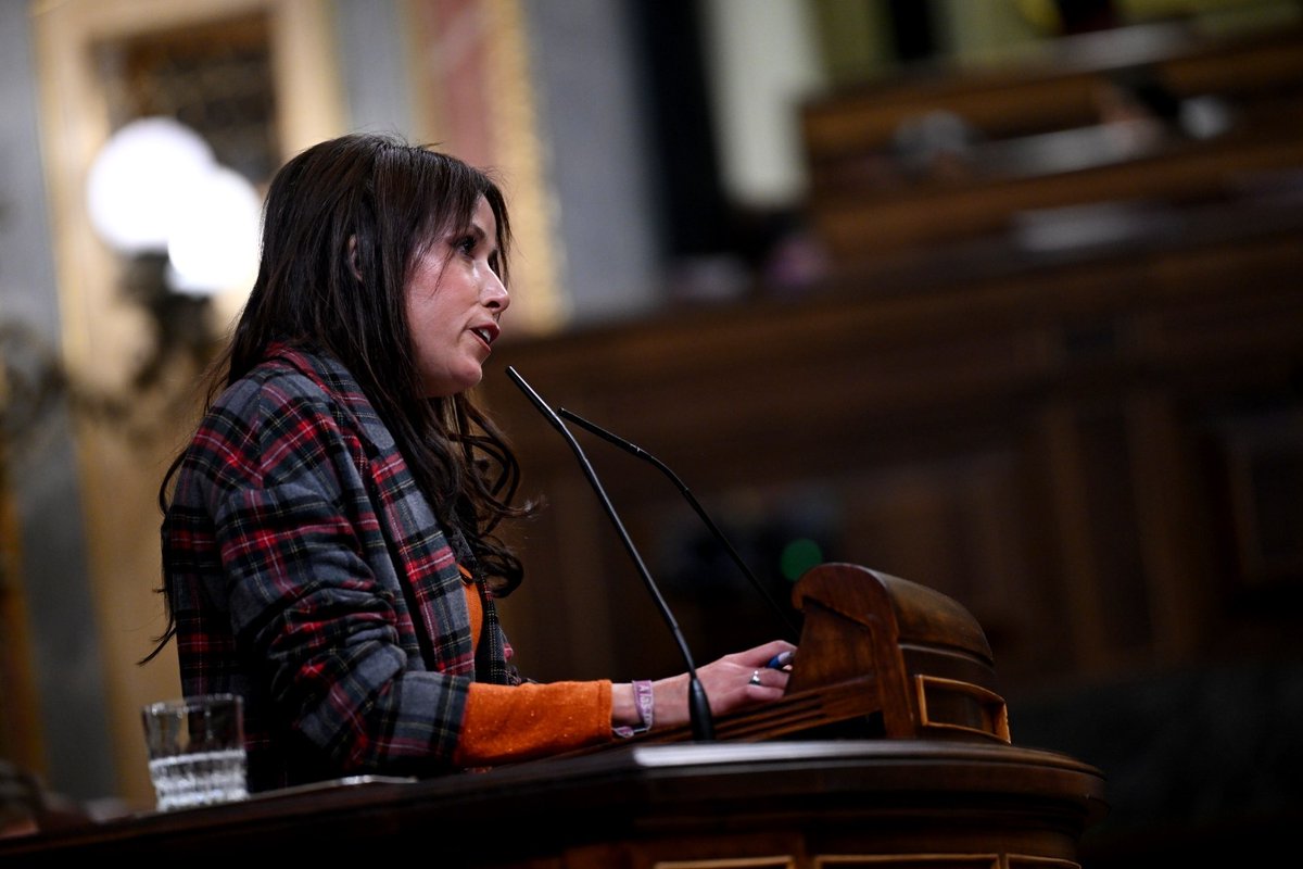 No vamos a ser cómplices de una ley de multirreincidencia que alimenta el racismo y castiga a los de siempre, mientras protege a los poderosos y guarda silencio ante los multirreincidentes de corbata. La ley debe ser igual para todos y todas. 🎥 Martina Velarde