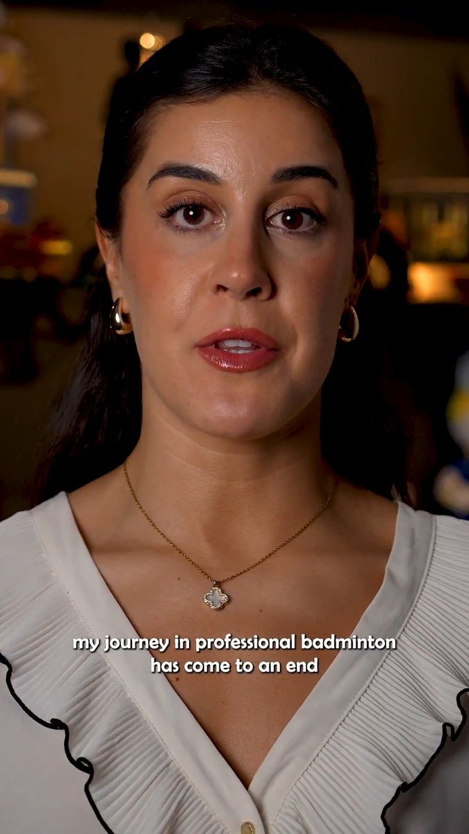 Carolina Marín anuncia su retirada con 32 años. Lo ha hecho con este vídeo, dejando claro que no piensa poner en riesgo su salud nunca más tras haber sufrido tres graves lesiones de rodilla. Se va la deportista, queda la leyenda. Gracias por tantas y tantas emociones.