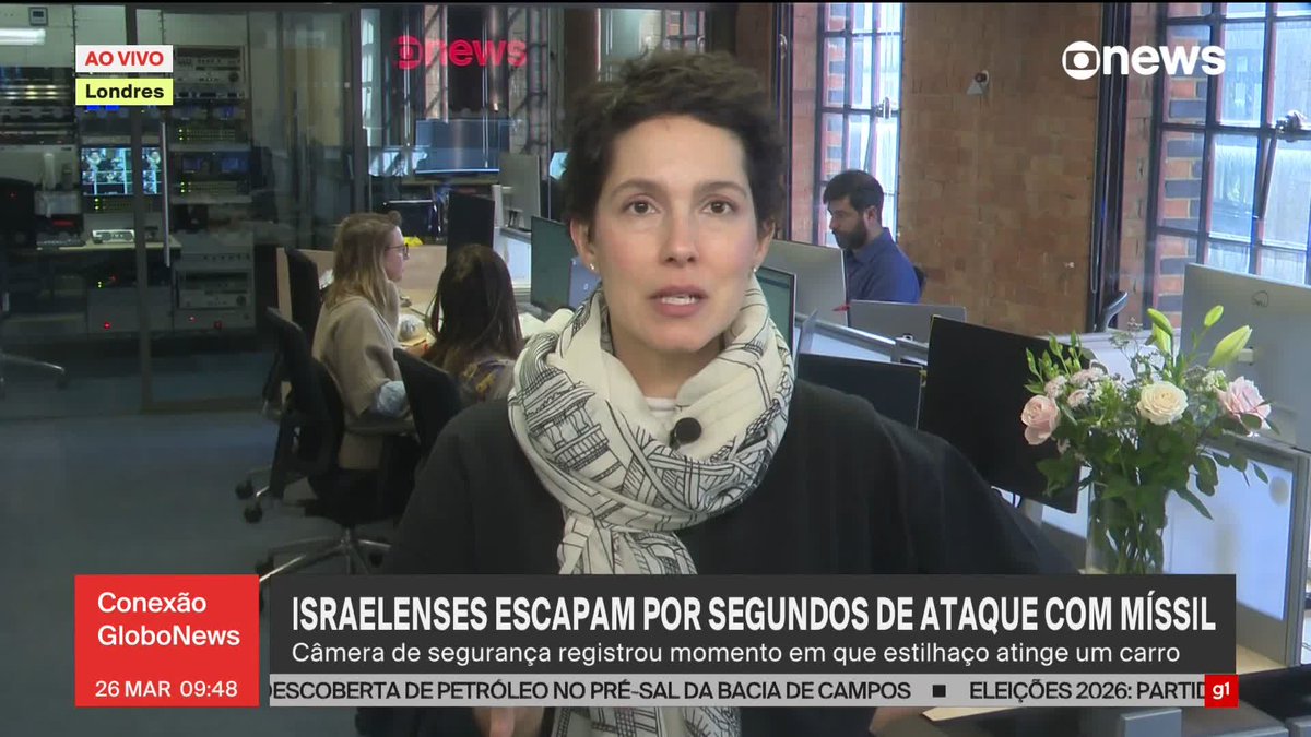 Em Israel, um míssil iraniano atinge carro poucos segundos depois de um casal passar pelo local. ➡ Assista: #GloboNews #ConexãoGloboNews #guerra #Irã #conflito #explosão
