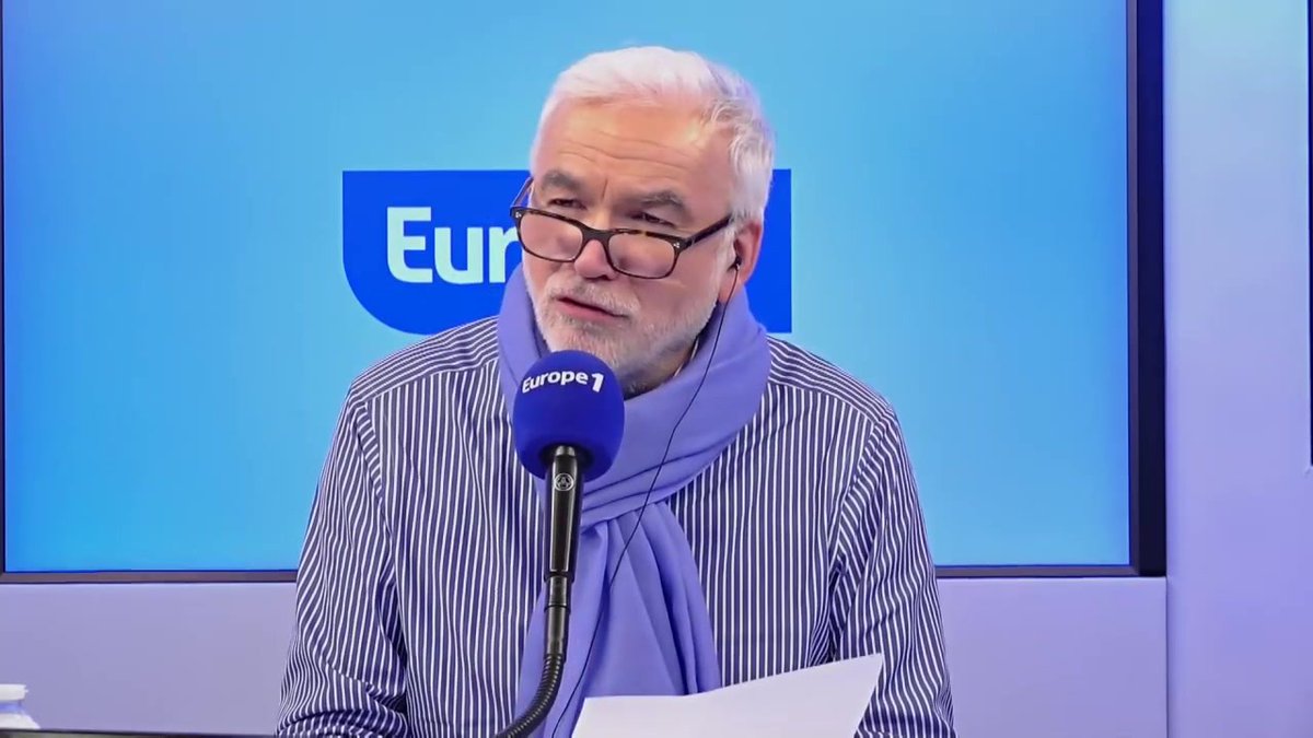 🤣 "Je préfère son absence que votre présence" lâche Pascal Praud à Eliot Deval après la petite pique de ce dernier envers Olivier Guenec ➡️ Sur #Europe1 dans #PascalPraudEtVous